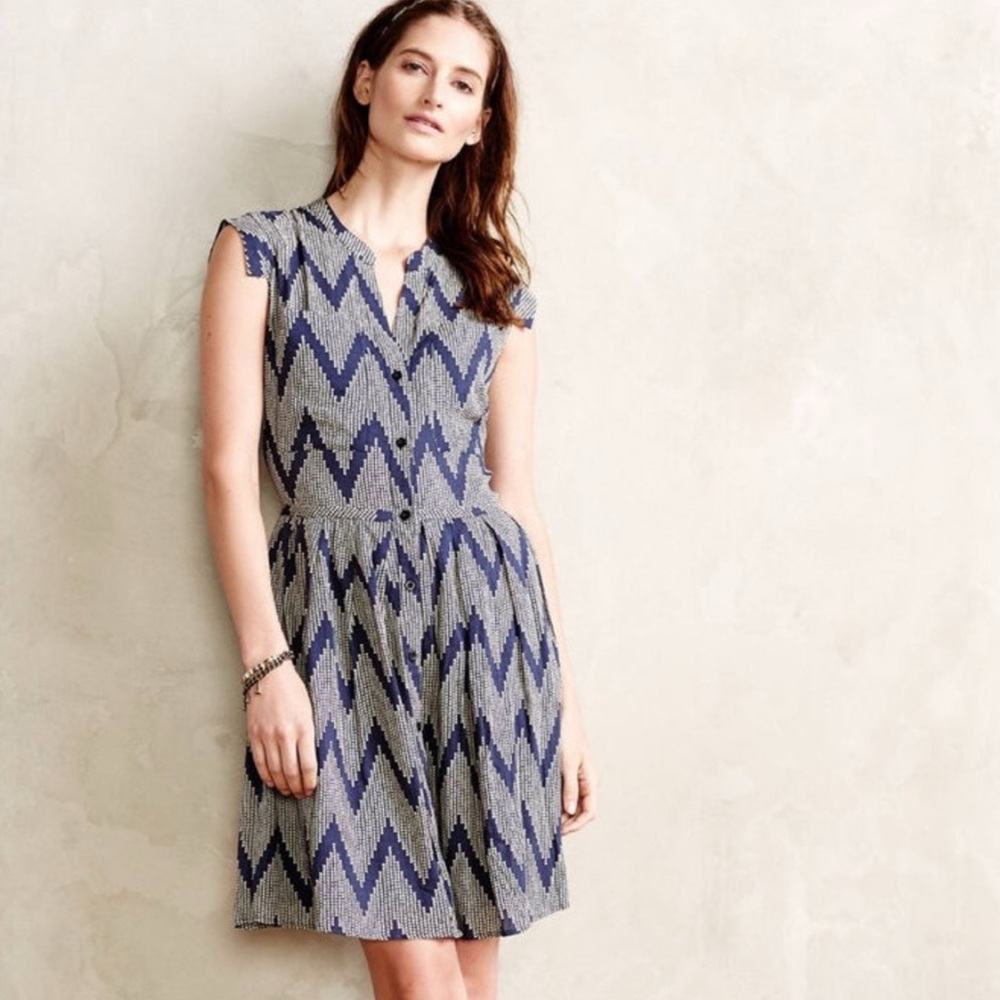 11.1 Tylho Anthropologie West Street Shirtdress Blue Motif Chevron Dots Size XS